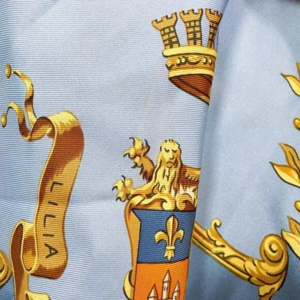 100% Authentic HERMES Carre 90 - Cream Gray Multi Scarf 245-090524 - Picture 4 of 9